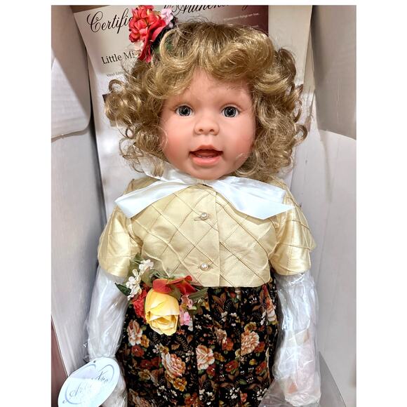 Lee Middleton Original Dolls Artist Studio #897/1000-2004 "Little Miss"-NEW - Picture 2 of 16